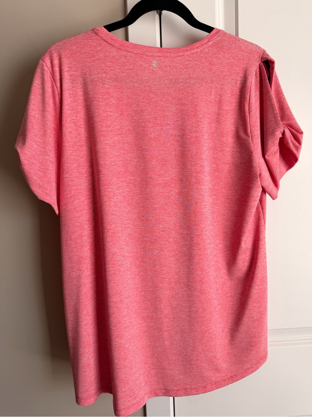 Izod Coral Heathered Short Sleeve Crew Tee - Picture 4 of 4